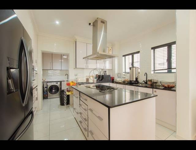 4 BEDROOM PROPERTY TO RENT IN COPPERLEAF ESTATE